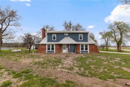 15112 Ne County Road 243, Adrian, MO, 64720-4684 | Card Image