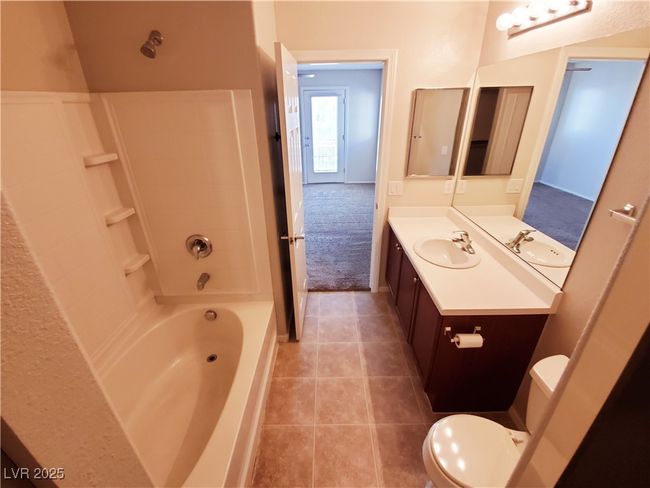 9069 Tantalizing Ave, House other with 3 bedrooms, 3 bathrooms and null parking in Las Vegas NV | Image 11