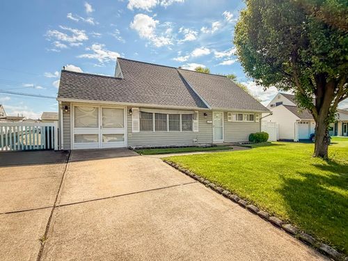 44 Cotton Rd, LEVITTOWN, PA, 19057-1412 | Card Image