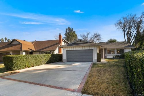 23344 Cedartown St, Newhall, CA, 91321-3506 | Card Image