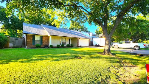 2749 Pecan Dr, Flower Mound, TX, 75028-1787 | Card Image