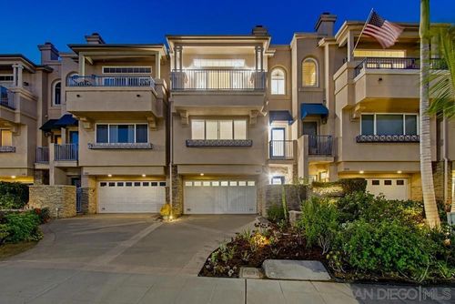 2078 San Diego, San Diego, CA, 92110 | Card Image