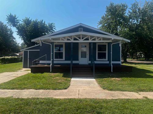 925 N 1st St, Arkansas City, KS, 67005-1429 | Card Image