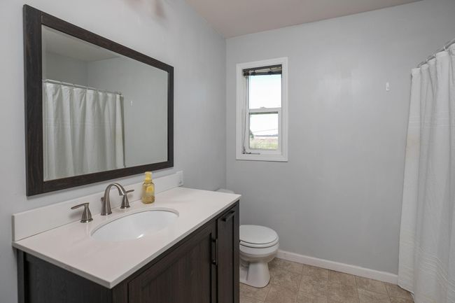 22-web-or-mls-22-Bathroom.jpg | Image 22