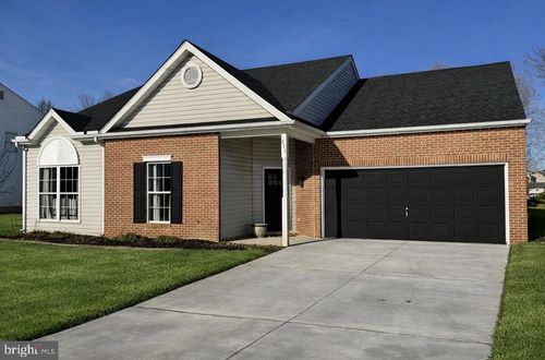 211 Northdown Dr, DOVER, DE, 19904-9754 | Card Image