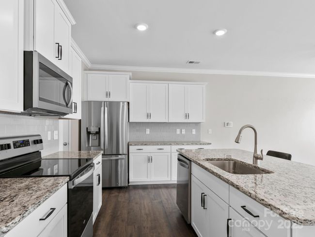 Kitchen | Image 9