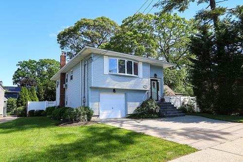 1839 Aetna Pl, Merrick, NY, 11566-3304 | Card Image