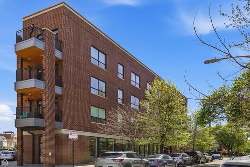 205-3047 N Oakley Ave, Chicago, IL, 60618-7997 | Card Image