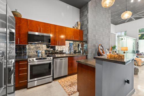 103-300 S Australian Ave, West Palm Beach, FL, 33401-5083 | Card Image