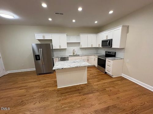 2-107 E Main St, Benson, NC, 27504-1506 | Card Image