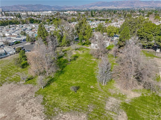 UNIT-237 - 10331 Lindley Ave, Condo with 2 bedrooms, 2 bathrooms and 2 parking in Porter Ranch CA | Image 27