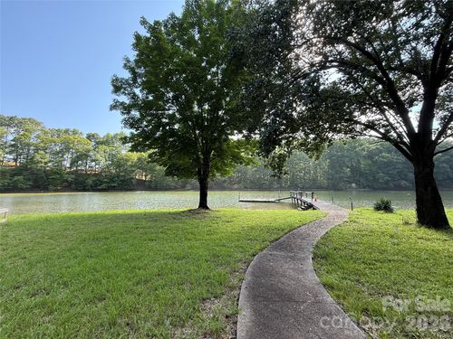16411 Crosshaven Dr, Charlotte, NC, 28278-8614 | Card Image