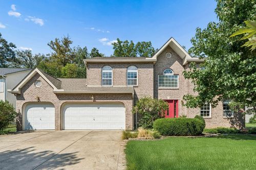 8052 Fenway Cir, Reynoldsburg, OH, 43068-8253 | Card Image