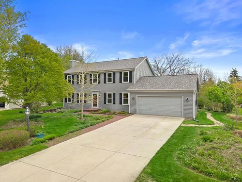 921 E Park Boulevard, Oak Creek, WI, 53154 | Card Image