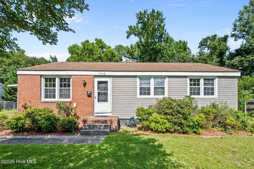 708 Barn St, Jacksonville, NC, 28540-6702 | Card Image