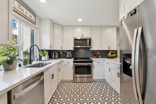 17839 Valle De Lobo Dr, Poway, CA, 92064-1072 | Card Image