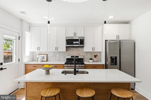 1357 Downing St Ne, WASHINGTON, DC, 20018-1136 | Card Image