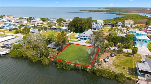 6646 Seaview Blvd, HUDSON, FL, 34667-1048 | Card Image