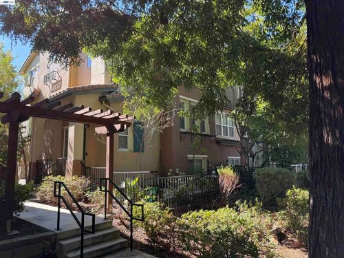 1071 Konstanz Ter, Sunnyvale, CA, 94089-2126 | Card Image
