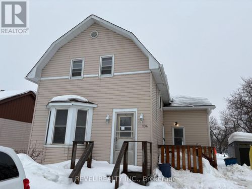 104 Fourteenth Ave, Cochrane, ON, P0L1C0 | Card Image