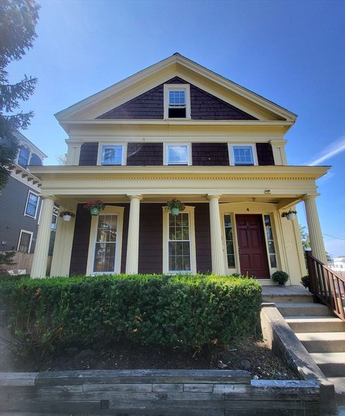 4 Crown St, Worcester, MA, 01609-3192 | Card Image