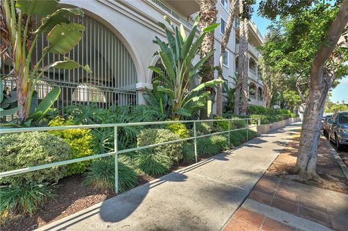 215-555 Maine Ave, Long Beach, CA, 90802-2719 | Card Image