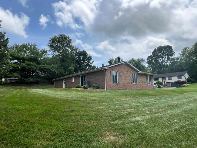 1140 Carlisle Dr, House other with 3 bedrooms, 3 bathrooms and null parking in Jasper IN | Image 5