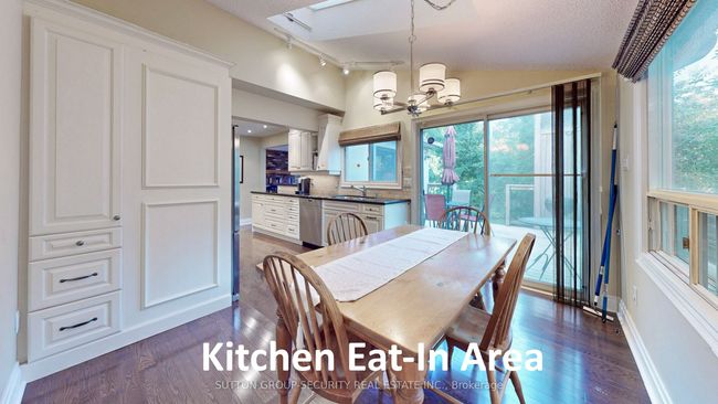 19 Mattice Rd, House other with 5 bedrooms, 3 bathrooms and 4 parking in Etobicoke ON | Image 13