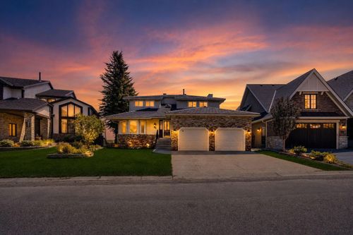 88 Edelweiss Dr Nw, Calgary, AB, T3A3P6 | Card Image