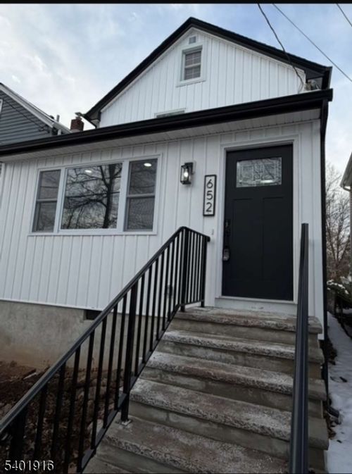 652 W Broad St, Westfield, NJ, 07090-4109 | Card Image