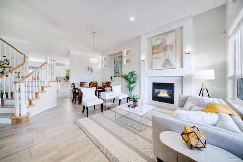 1911 140a St, Surrey, BC, V4A7Z9 | Card Image