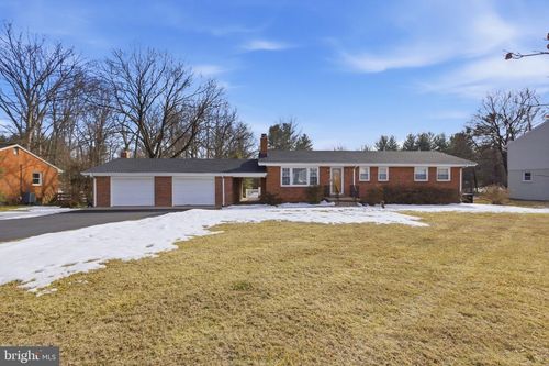 212 Masons Ln Se, Leesburg, VA, 20175-8749 | Card Image