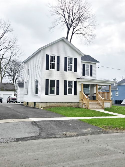 30 Evans St, Auburn, NY, 13021-4102 | Card Image
