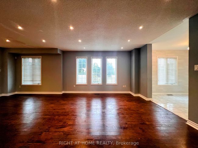 156 Fairhill Ave, House attached with 4 bedrooms, 3 bathrooms and 2 parking in Brampton ON | Image 5