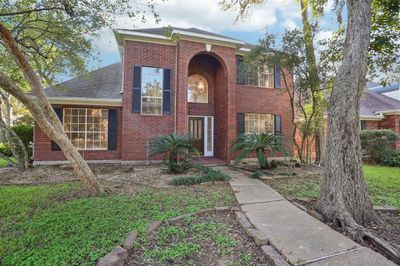 6614 Berrytree Lane, House other with 3 bedrooms, 2 bathrooms and null parking in Sugar Land TX | Image 2