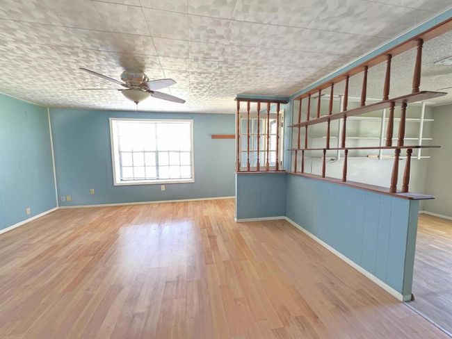 235 2 Nd St, House other with 3 bedrooms, 2 bathrooms and null parking in Van Vleck TX | Image 6