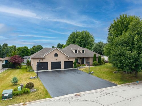 {{alt}} | Card Image