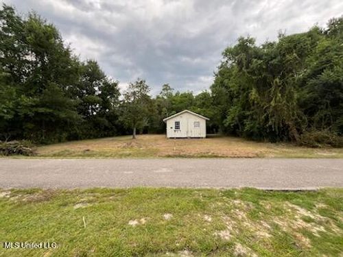 1314 Dubuc Ln, Waveland, MS, 39576-2708 | Card Image