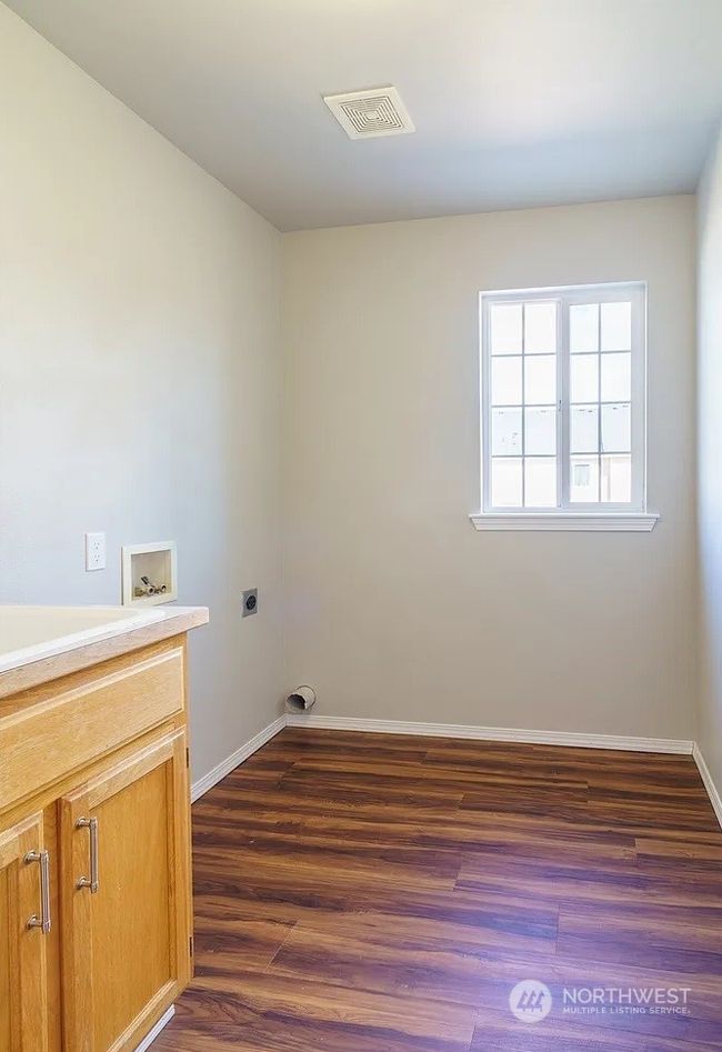 Laundry Room | Image 6
