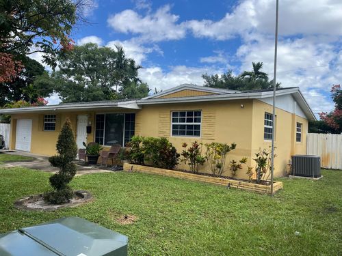 621 S State Road 7, Pembroke Pines, FL, 33023-6723 | Card Image