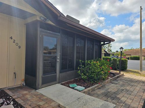 4209 66th Street Cir W, BRADENTON, FL, 34209-7642 | Card Image