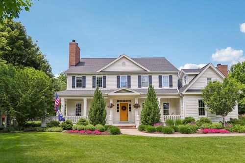 191 N Fieldstone Rd, Delafield, WI, 53018-1165 | Card Image