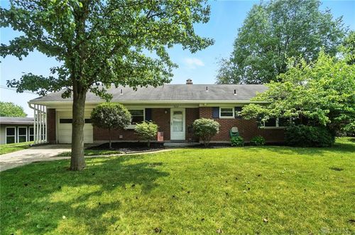 924 Fairacres Dr, Kettering, OH, 45429-4614 | Card Image