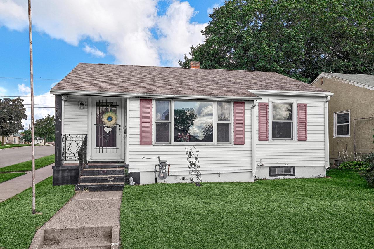 Farnam St, LA Crosse, WI 54601