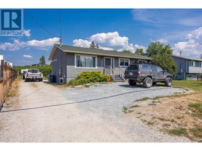 2466 Sexsmith Rd, House other with 5 bedrooms, 2 bathrooms and null parking in Kelowna BC | Image 1