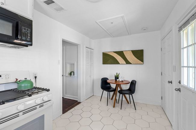 A - 906 Capitol Ct, Condo with 1 bedrooms, 1 bathrooms and null parking in Austin TX | Image 12