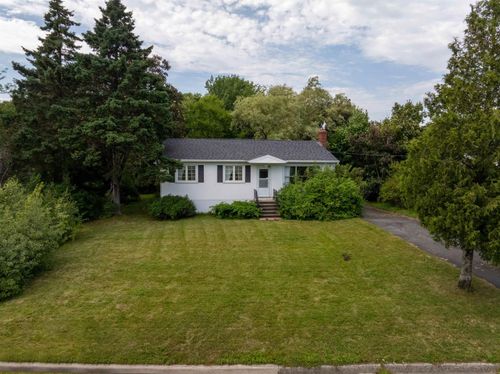 19 Digby Cres, Dartmouth, NS, B2W2G1 | Card Image