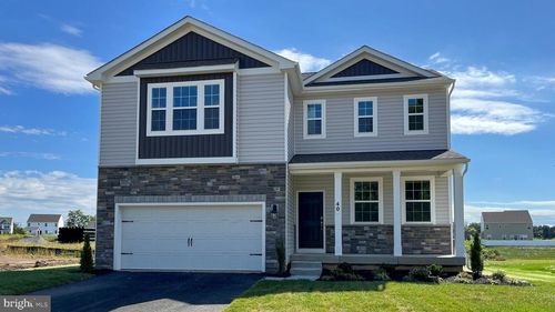 40 Bennington Way, CARLISLE, PA, 17013-1733 | Card Image