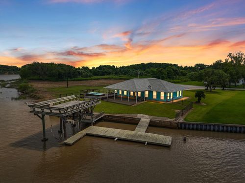 779 County Road 257, Matagorda, TX, 77457 | Card Image