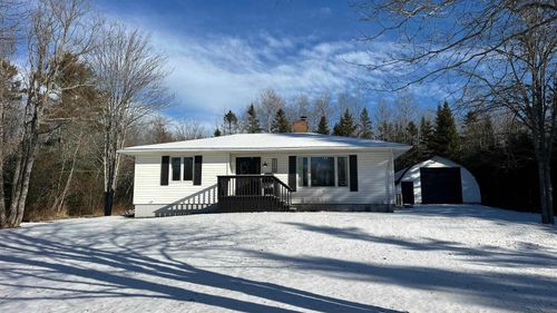 225 Highway 2, Brookfield, NS, B0N1C0 | Card Image